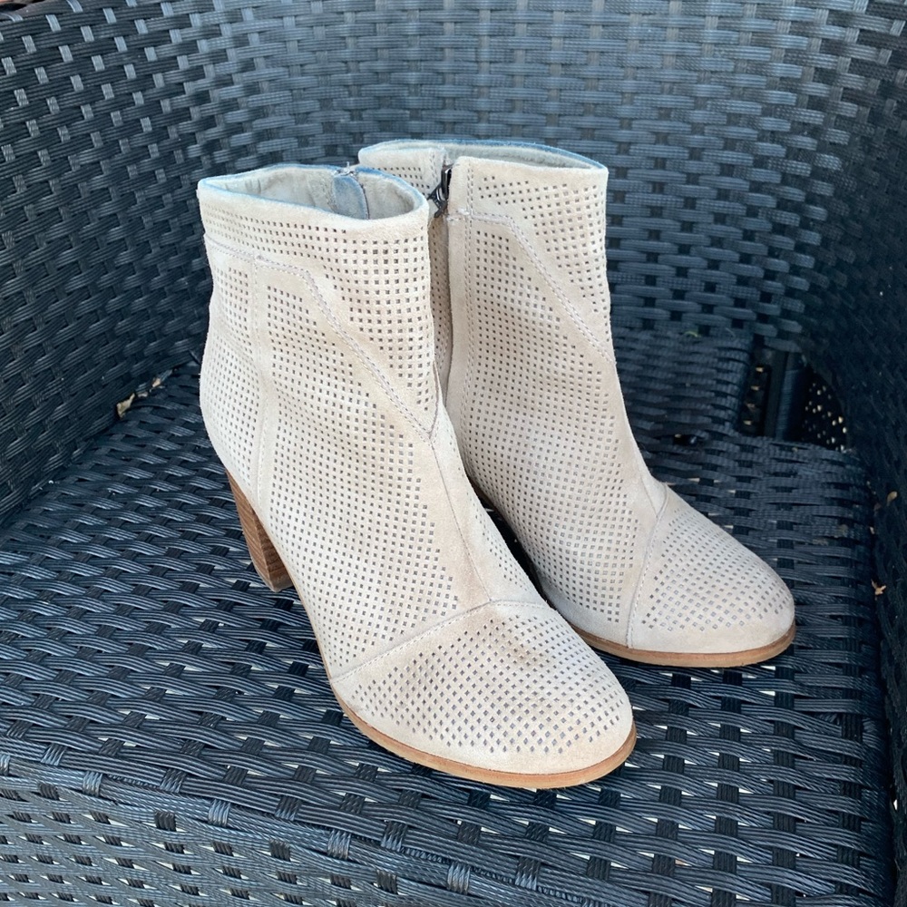 TOMS Preforated Suede Bootie